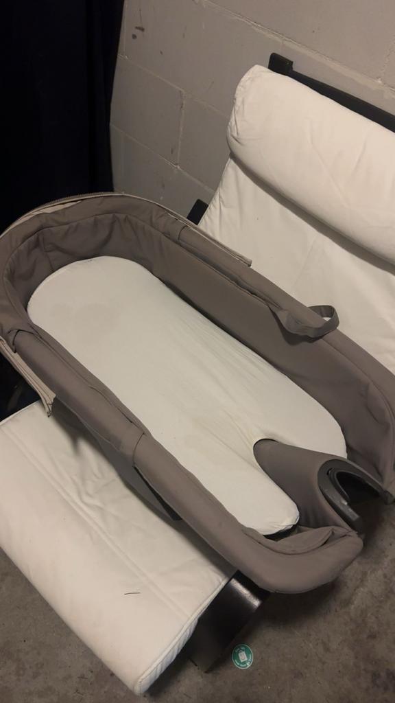 Stokke Kinderwagen Beige + Reiswieg & Maxi-Cosi Adapters, Kinderen en Baby's, Kinderwagens en Combinaties, Zo goed als nieuw, Combiwagen