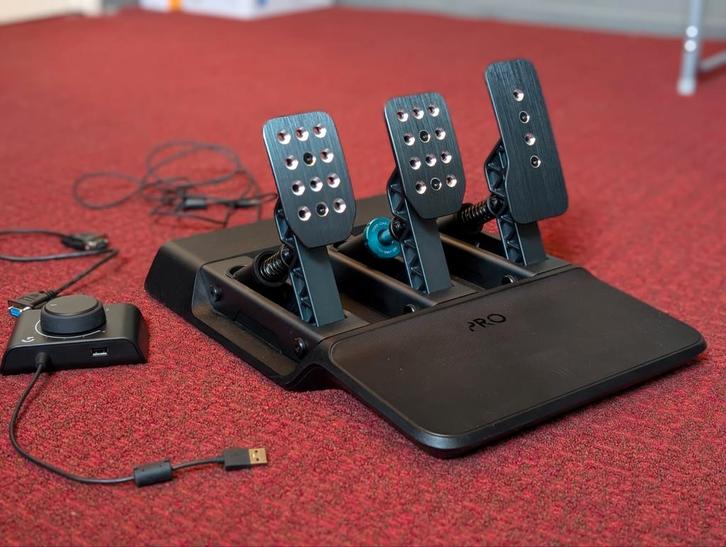 Logitech loadcell pedalen & racing adapter PS4/PS5/pc, Computers en Software, Overige Computers en Software, Zo goed als nieuw