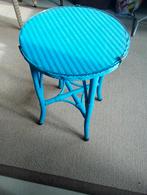 Lloyd Loom tafel met glazen blad, 45 tot 60 cm, Overige materialen, Minder dan 55 cm, Gebruikt