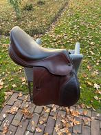 Prestige Versailles springzadel 17 inch, Dieren en Toebehoren, Ophalen, Zo goed als nieuw, Springen