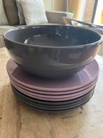 Servies - Borden en Kom - Aardewerk, Ophalen of Verzenden, Zo goed als nieuw, Bord(en), Effen