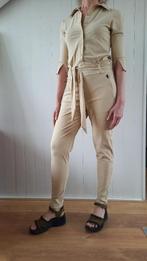 Mooie stretch zomeroverall s/m, Beige, Kostuum of Pak, Ophalen of Verzenden, Zo goed als nieuw