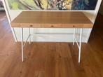 Mooi bureau Ikea met Bamboe blad, Huis en Inrichting, Tafels | Sidetables, Ophalen, 100 tot 150 cm, Zo goed als nieuw, Overige houtsoorten