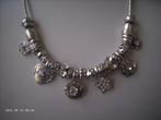 Een mooie Zilverkleurige ketting met Hangers, Verzenden, Overige materialen, Ketting