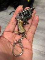 Vintage Revolver Sleutelhanger Made Spain, Ophalen of Verzenden, Gebruikt, Overige typen