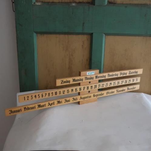 Kalender schoolkalender eeuwigdurend hout vintage retro, Verzamelen, Retro, Huis en Inrichting, Ophalen of Verzenden