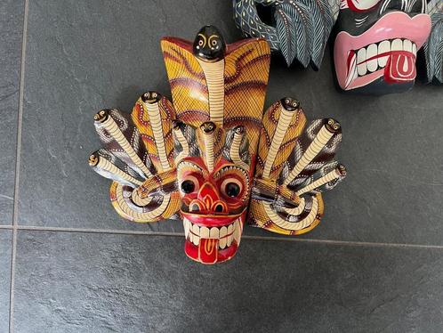 Raksha Naga gara houtsnijwerk masker Sri lanka Sri Lankaans, Antiek en Kunst, Kunst | Beelden en Houtsnijwerken, Ophalen of Verzenden