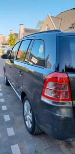 Opel Zafira 2.2 AUT 2009 Grijs nette en betrouwbare auto APK, Auto's, Stof, 4 cilinders, Parkeersensor, 7 stoelen
