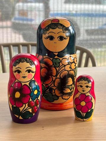Vintage Matroesjka Set Handbeschilderde Russische Poppen beschikbaar voor biedingen