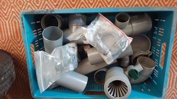 Pvc koppelingen en bevestigingen beschikbaar voor biedingen