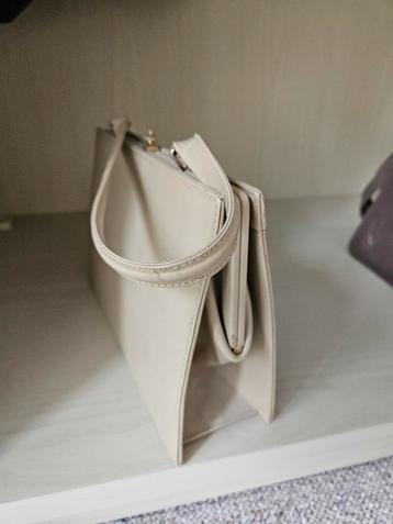 Retro nostalgische dames handtas beige leer beschikbaar voor biedingen