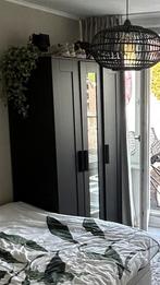 Kleding kast zwart, Ophalen