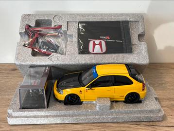 Honda civic Type R (EK9) 1:18 Motorhelix Spoon Yellow Carbon beschikbaar voor biedingen