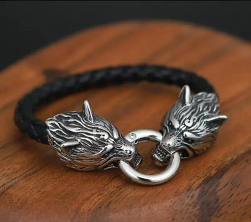 Leren armband.  beschikbaar voor biedingen