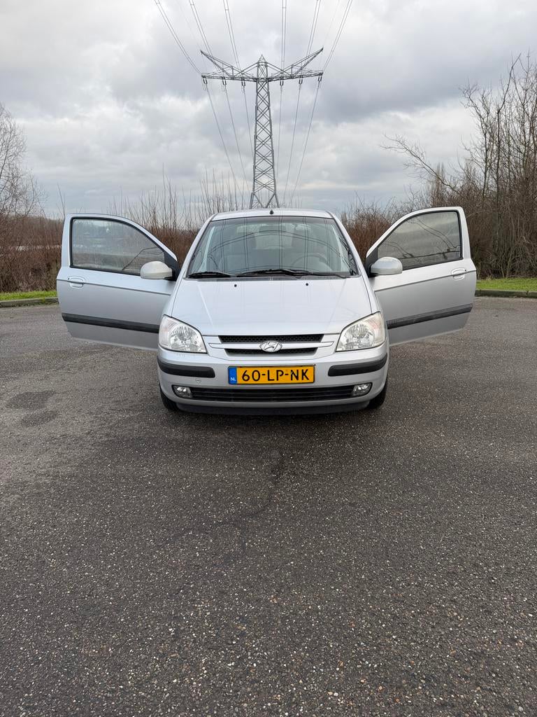 Hyundai Getz 1.3 3DRS 2003 Grijs, Auto's, Hyundai, Voorwielaandrijving, 450 kg, 40 €/maand, 4 cilinders