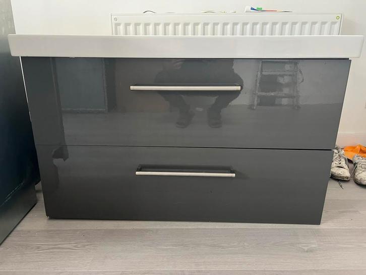 Badkamermeubel met wastafel en kast - Grijs hoogglans, Huis en Inrichting, Badkamer | Badkamermeubels, Zo goed als nieuw, Wastafelkast