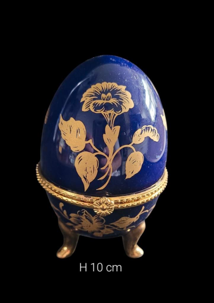 Blauw Ei met Gouden Bloemen Decoratie, Antiek en Kunst, Antiek | Woonaccessoires, Ophalen of Verzenden