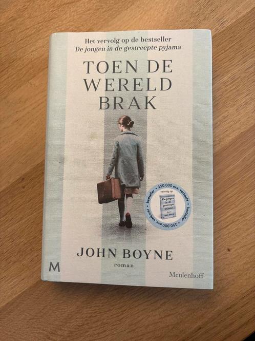 John Boyne - Toen de wereld brak, Boeken, Literatuur, Zo goed als nieuw, Nederland, Ophalen of Verzenden