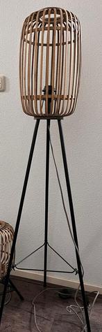 Leen Bakker Woodrow Vloerlamp, Huis en Inrichting, Lampen | Vloerlampen, Ophalen, Zo goed als nieuw, Hout, 150 tot 200 cm