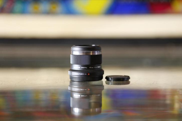 Olympus M.Zuiko Digital 45mm f/1.8 mft Lens, Audio, Tv en Foto, Fotografie | Lenzen en Objectieven, Zo goed als nieuw, Standaardlens