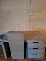 Massief houten bureau met stoel, Huis en Inrichting, Bureaus, Zo goed als nieuw, Ophalen, Bureau