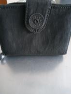 Kipling portemonnee, 12x10 cm. zwart stof, Sieraden, Tassen en Uiterlijk, Portemonnees, Ophalen of Verzenden, Zo goed als nieuw