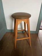 Vintage Houten Barkruk – Stevig, Handgemaakt, Bruin Skaileer, 1 kruk, Ophalen of Verzenden, Zo goed als nieuw