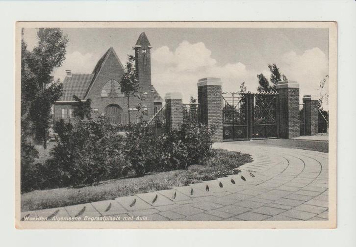 Woerden - Algemene begraafplaats met Aula * 251107-01, Verzamelen, Ansichtkaarten | Nederland, Gelopen, Utrecht, 1920 tot 1940
