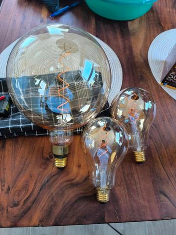 Retro bollampen 1 groot 2x klein dimbaar  beschikbaar voor biedingen