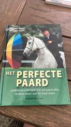 Paardenboek: Het perfecte paard, M. Peace; L. Bayley, Ophalen of Verzenden, Zo goed als nieuw, Paarden of Pony's