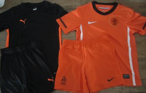 voetbalpakjes KNVB oranje Nike en zwart Puma 8 jaar 134, Sport en Fitness, Voetbal, Gebruikt, Set, Maat XS of kleiner, Ophalen of Verzenden