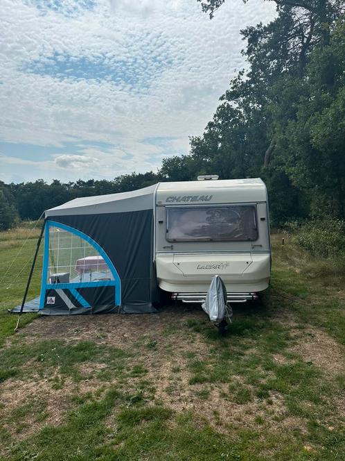 Chateau La Car Trophee 400 Schade- lek- en rookvrij, Caravans en Kamperen, Caravans, Particulier, tot en met 4, 500 - 750 kg, Treinzit