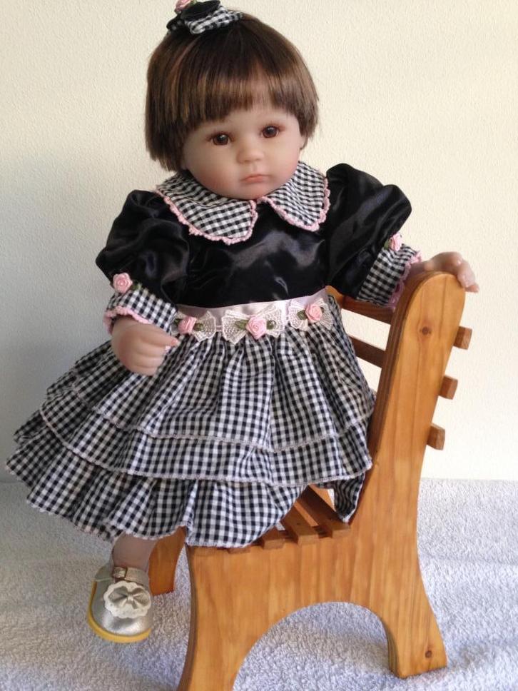 🌹Schattig Silicone vinyl BABY DOLL, Levensecht meisje., Verzamelen, Poppen, Zo goed als nieuw, Babypop, Levensecht of Reborn