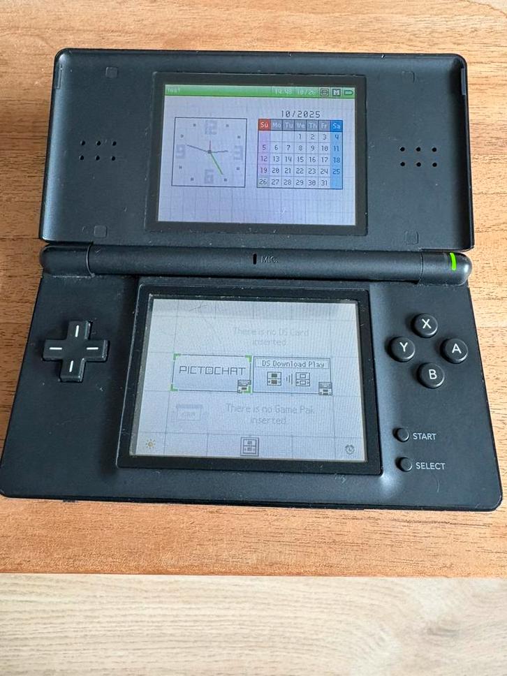 Nintendo DS Lite zwart, Spelcomputers en Games, Spelcomputers | Nintendo DS, Gebruikt, DS Lite, Zwart, Met games, Met beschermhoes of tas