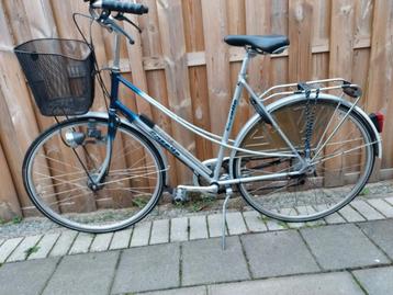 Gazelle tour de Franse damesfiets  7 versnellingen oldtimer  beschikbaar voor biedingen
