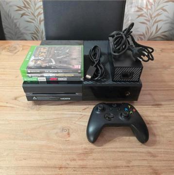 Microsoft Xbox One met 3 games en 1 controller beschikbaar voor biedingen