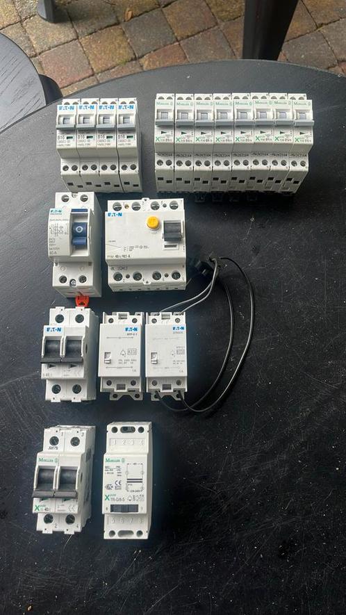 Diverse Eaton en Moeller automaten aardlekschakelaar, Doe-het-zelf en Verbouw, Elektra en Kabels, Gebruikt, Schakelaar, Ophalen of Verzenden