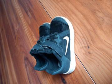 Nike schoentjes mt 23,5 te koop beschikbaar voor biedingen