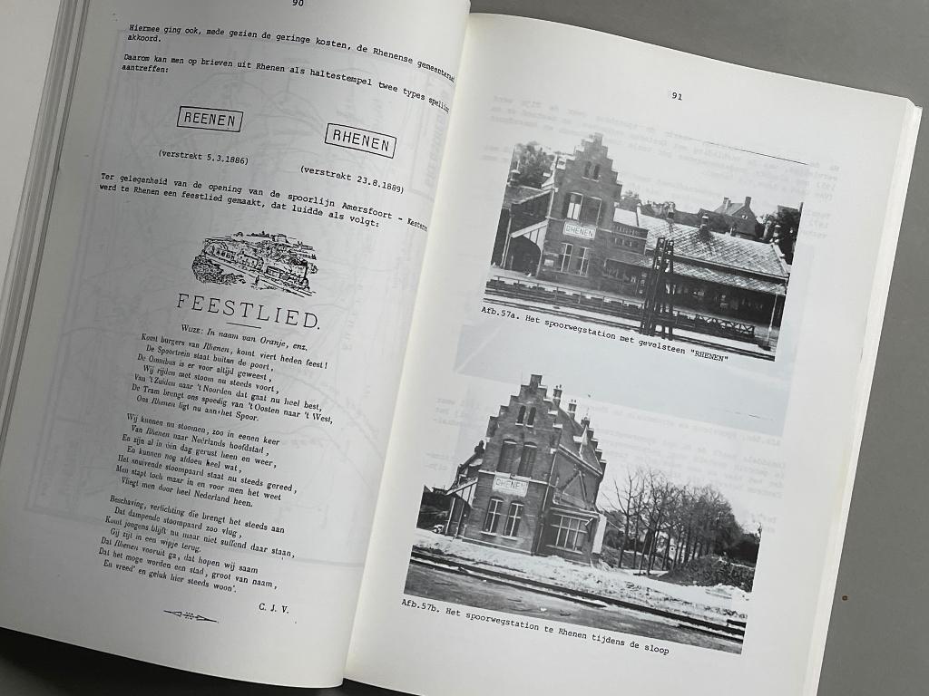 De posthistorie van Rhenen, Elst en Veenendaal / 1989, Boeken, Geschiedenis | Stad en Regio, Ophalen of Verzenden, 20e eeuw of later