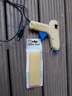 Lijmpistool met 10 lijm sticks, Ophalen of Verzenden, Gebruikt