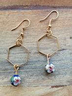 Nieuwe zelfgemaakte oorbellen met Chinese kraal, Ophalen of Verzenden, Nieuw, Overige materialen, Hangers