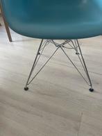 Vitra eames stoel ijsblauw DAR, Ophalen, Zo goed als nieuw, Eén