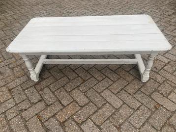 Witte houten tafel 130X65CM beschikbaar voor biedingen