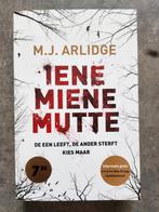 Iene miene mutte - ZGAN, Ophalen of Verzenden, Zo goed als nieuw, M.J. Arlidge