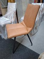 4 Nieuwe stoelen, Cognac met zwarte poten, Artella Xooon, Huis en Inrichting, Stoelen, Ophalen, Bruin, Nieuw, Metaal