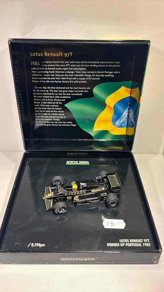 F1 lotus renault 97T win portugal 1985 minichamps 1.43, Hobby en Vrije tijd, Modelauto's | 1:43, Zo goed als nieuw, Auto, MiniChamps