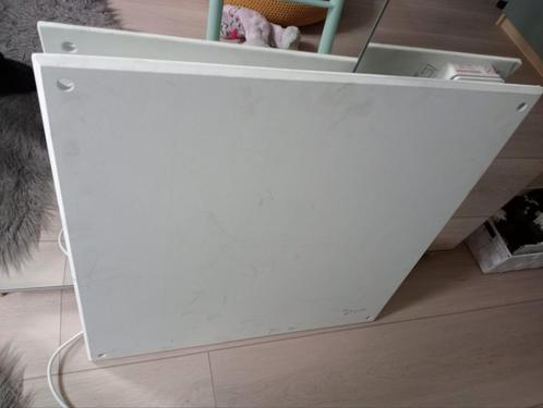 Amaze 420w verwarmingspaneel 60x60cm met Smart functie, Doe-het-zelf en Verbouw, Verwarming en Radiatoren, Gebruikt, 30 tot 80 cm