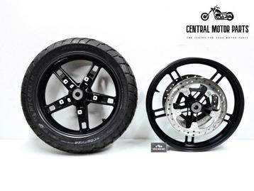 Set wielen Pan America 2021-up 19 en 17 inch beschikbaar voor biedingen