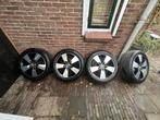 Volvo XC40 19 inch zomerbanden, Auto-onderdelen, Banden en Velgen, Gebruikt, Banden en Velgen, 235 mm, Personenwagen