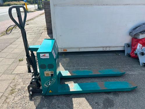 Twee schaar pallet pompwagens semi electrisch hefverm 1000kg, Doe-het-zelf en Verbouw, Palletwagens en Pompwagens, Gebruikt, Ophalen